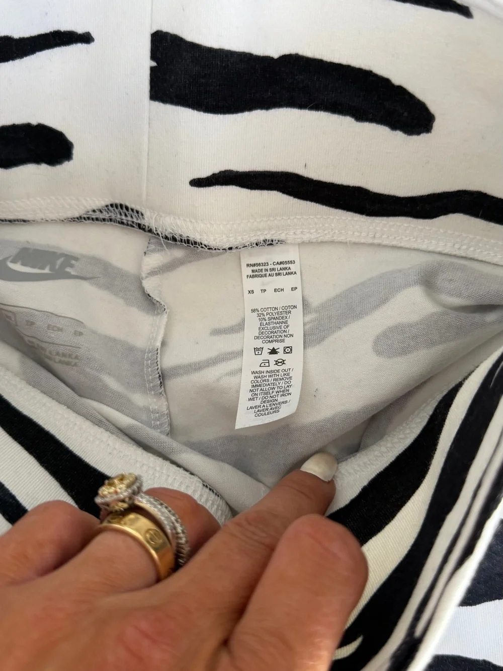 Nike Medium Black & White Zebra-Print Pullover and XS High-Rise Shorts Set